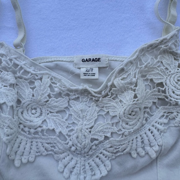 Lace tank top - Picture 2 of 3